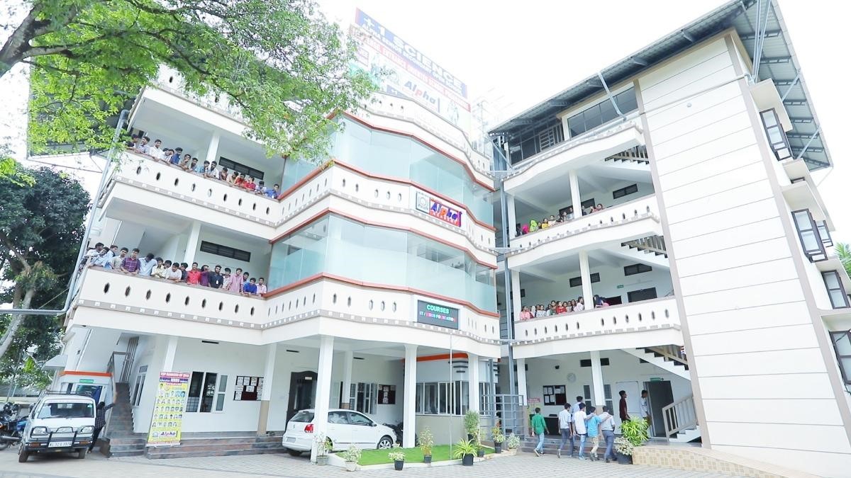 NEET Crash Course in Kerala - Alpha Entrance Academy, Alappuzha