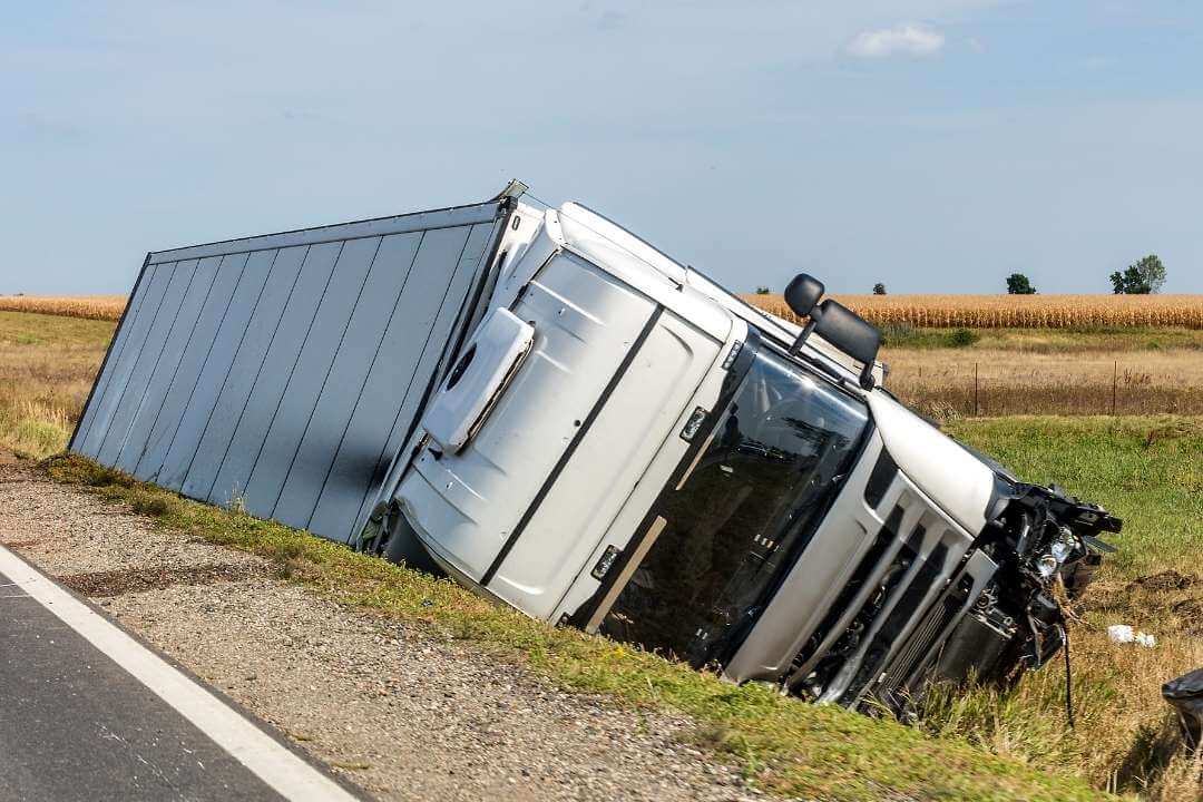 Traumatic Truck Accident: causes and aftermath