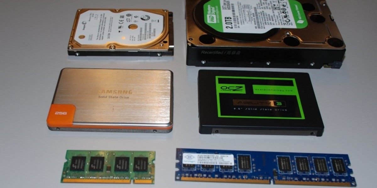 Navigating Storage Solutions: Choosing Between Best Server Hard Drives and Solid-State Drives