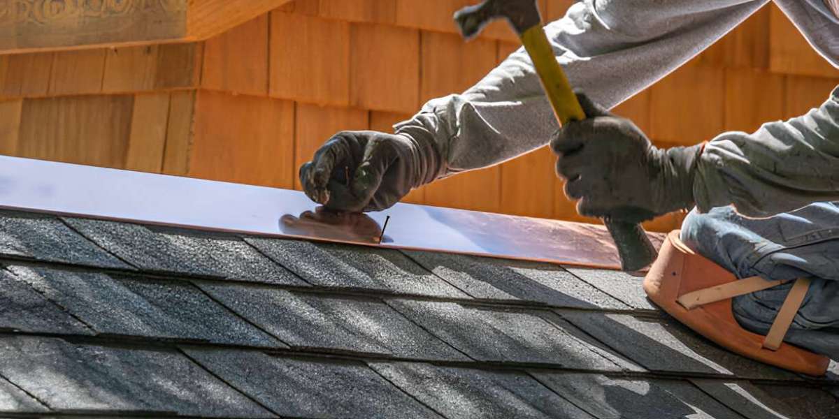 Commercial roof repair in Toronto