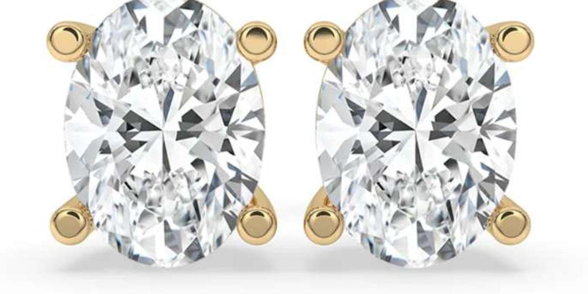 Diamonds Earrings: Choosing the Right Stone for Your Style