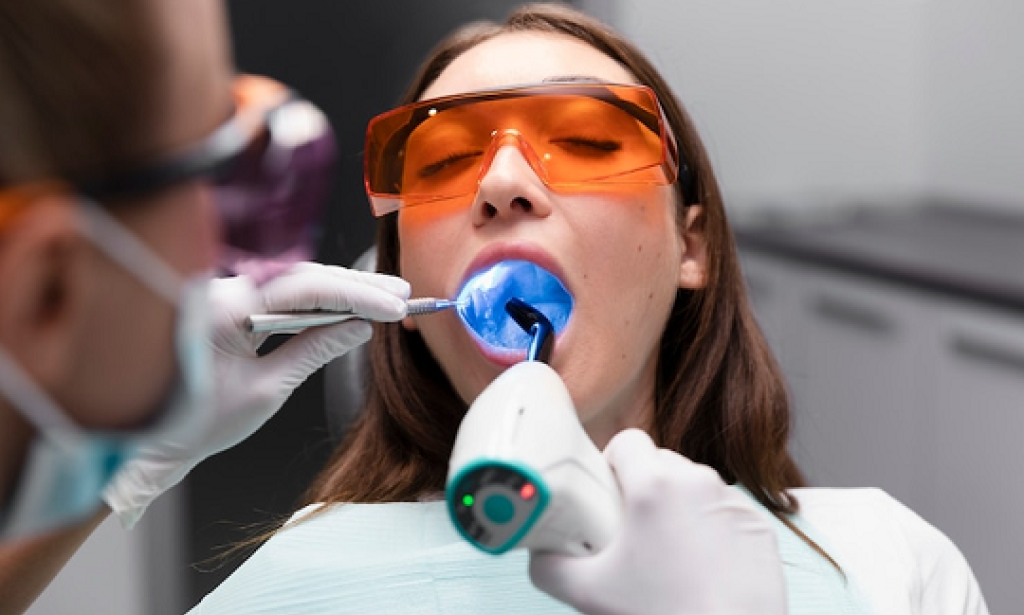 Teeth Whitening for Sensitive Teeth: What Your Dentist Recommends