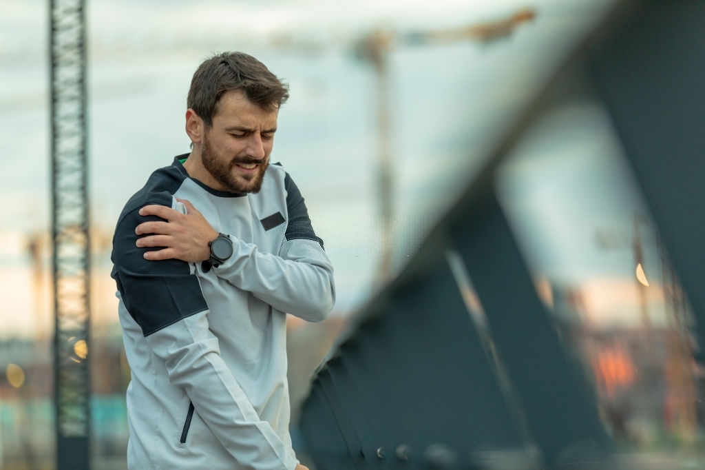 Shoulder Pain Physiotherapy Edmonton | In Step Physio