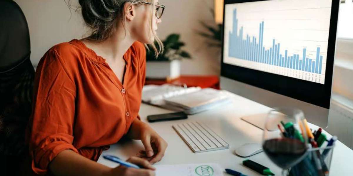 Analyzing the SOL/USD exchange rate and potential investment opportunities
