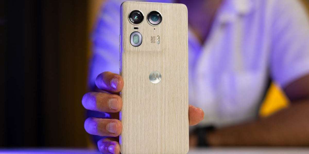 Moto Edge 50 Ultra vs. Samsung S23: Which Is Better for You?